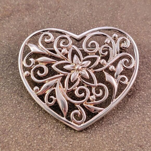 Floral Heart Scroll Brooch Pin - Picture 1 of 8